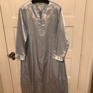 Adonna Women Nightgown romantic Blue maxi modest satiny shiny Size Small Vintage